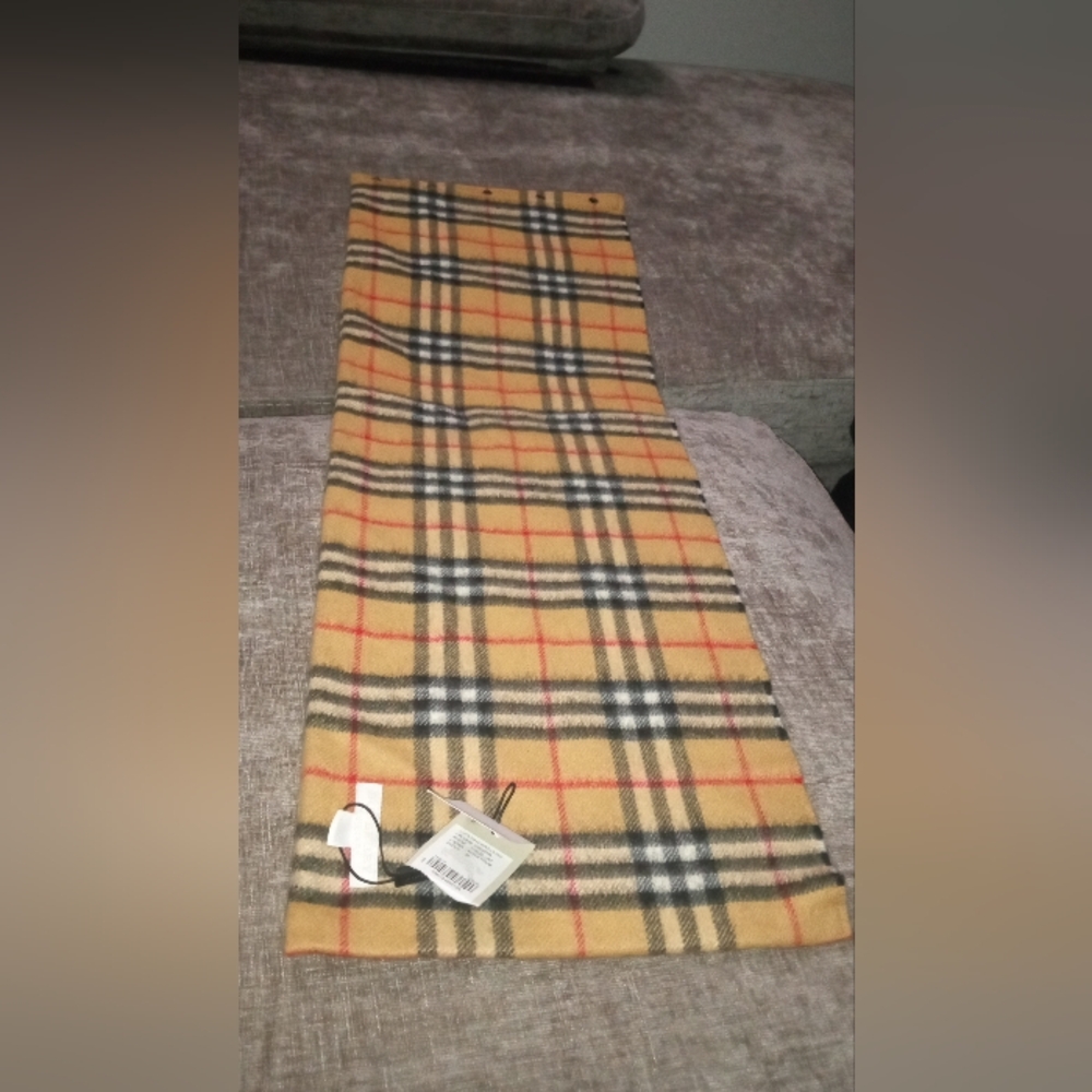 Burberry Plaid Wool Scarf - Picture 5 of 5